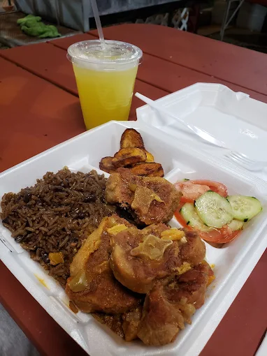 Platillo de El Malecón Restaurant: Restaurante Cubano TEX-MEX en Austin